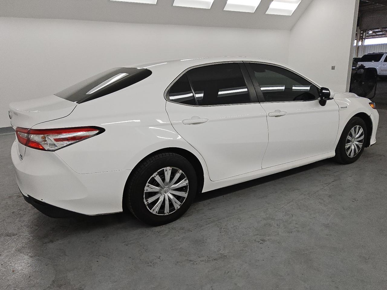 Lot #3025739302 2018 TOYOTA CAMRY LE