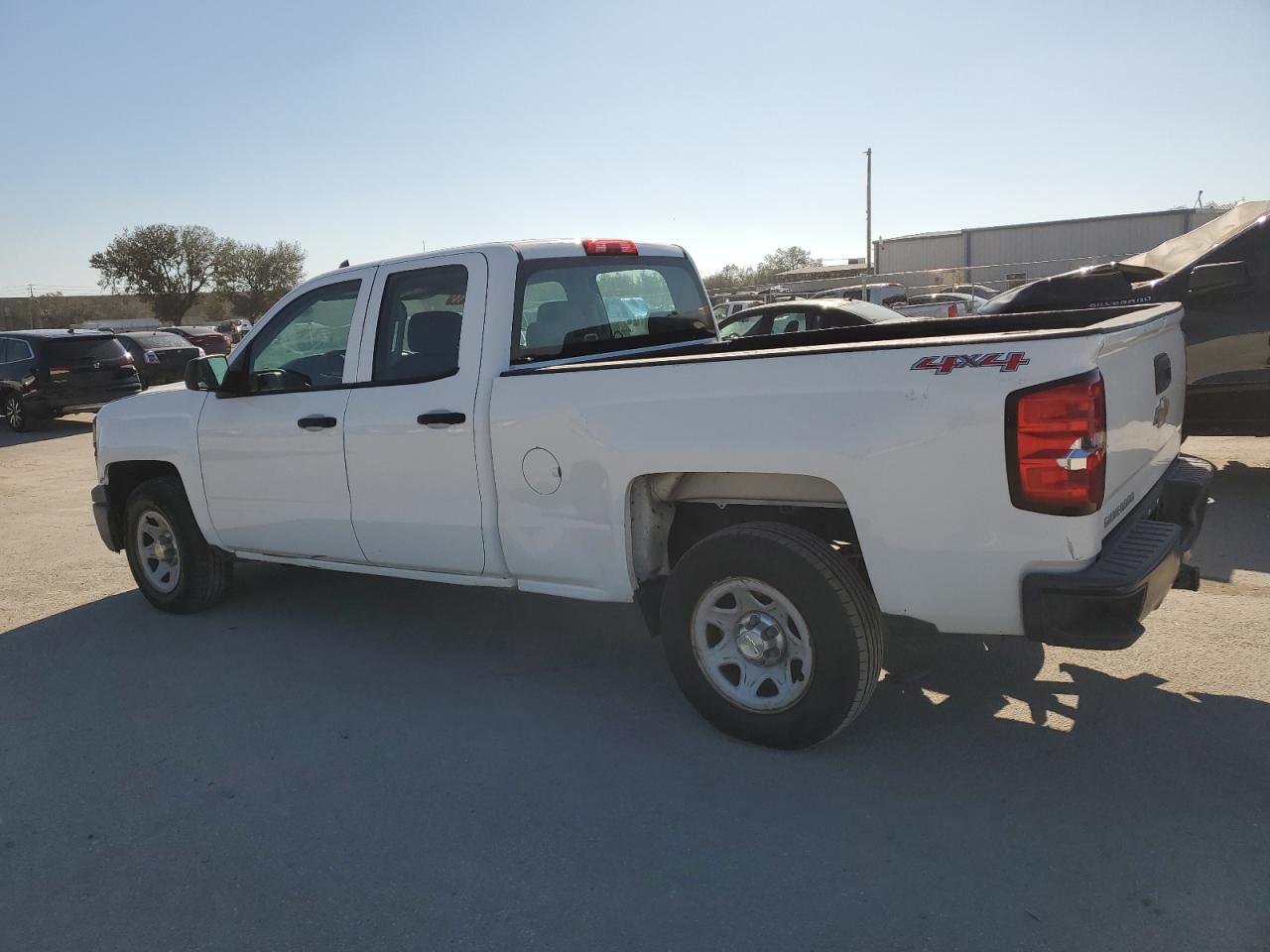 Lot #3033041013 2015 CHEVROLET SILVERADO