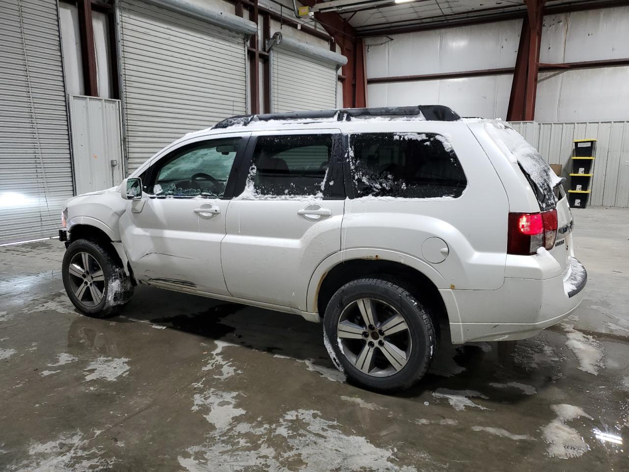 Lot #3044672219 2011 MITSUBISHI ENDEAVOR S