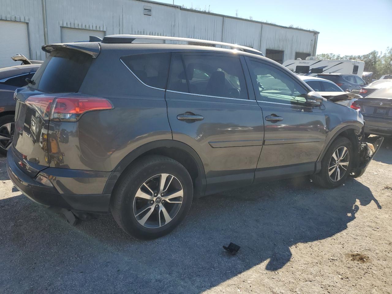 Lot #3037994212 2017 TOYOTA RAV4 XLE