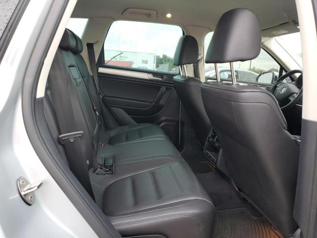2016 VOLKSWAGEN TOUAREG SP WVGEF9BP2GD008196