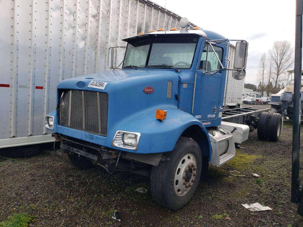 Lot #3033331801 2005 PETERBILT 330