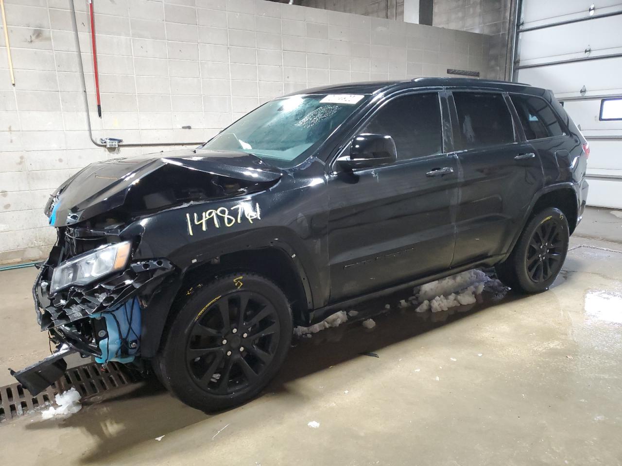  Salvage Jeep Grand Cherokee