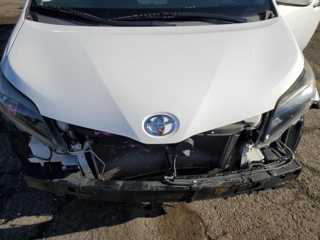 2016 TOYOTA SIENNA SE 5TDXK3DC8GS761963