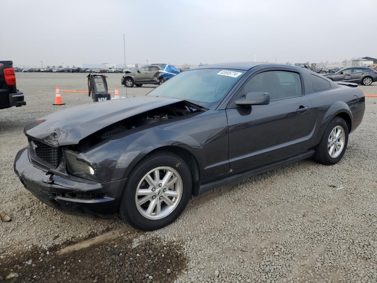  Salvage Ford Mustang