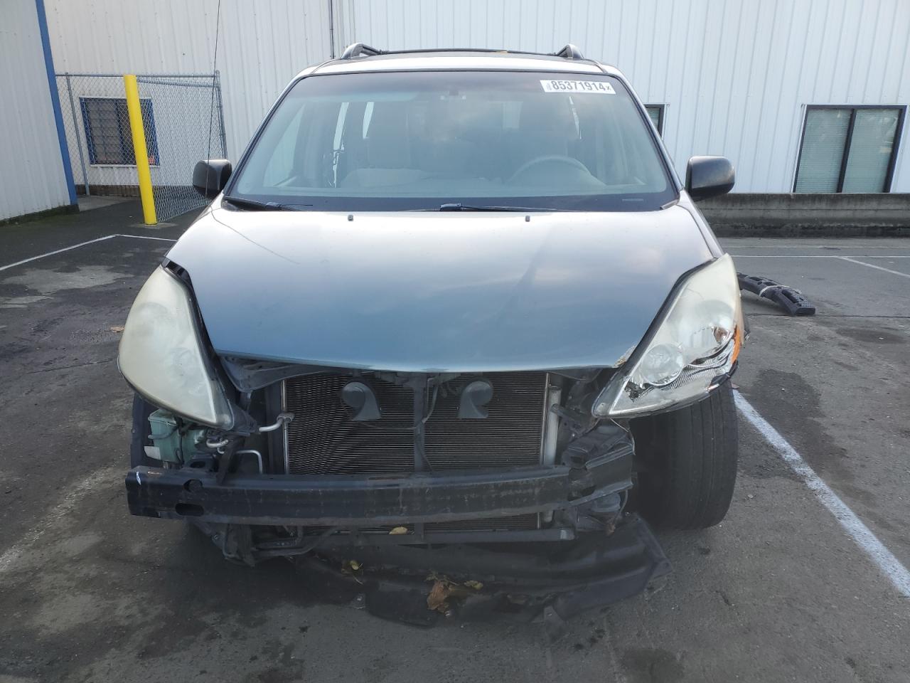 Lot #3029323708 2010 TOYOTA SIENNA CE