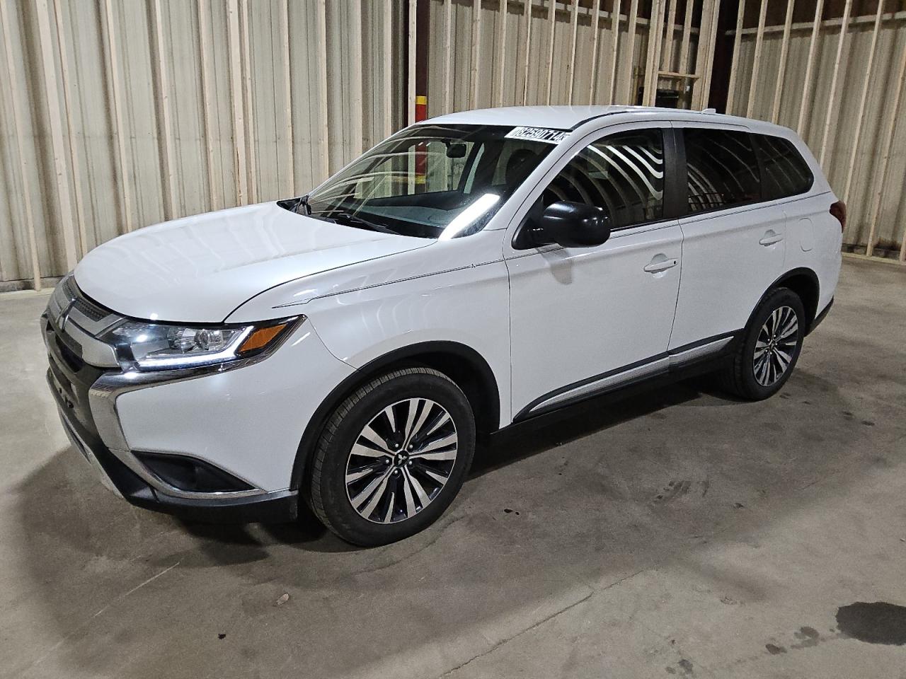  Salvage Mitsubishi Outlander