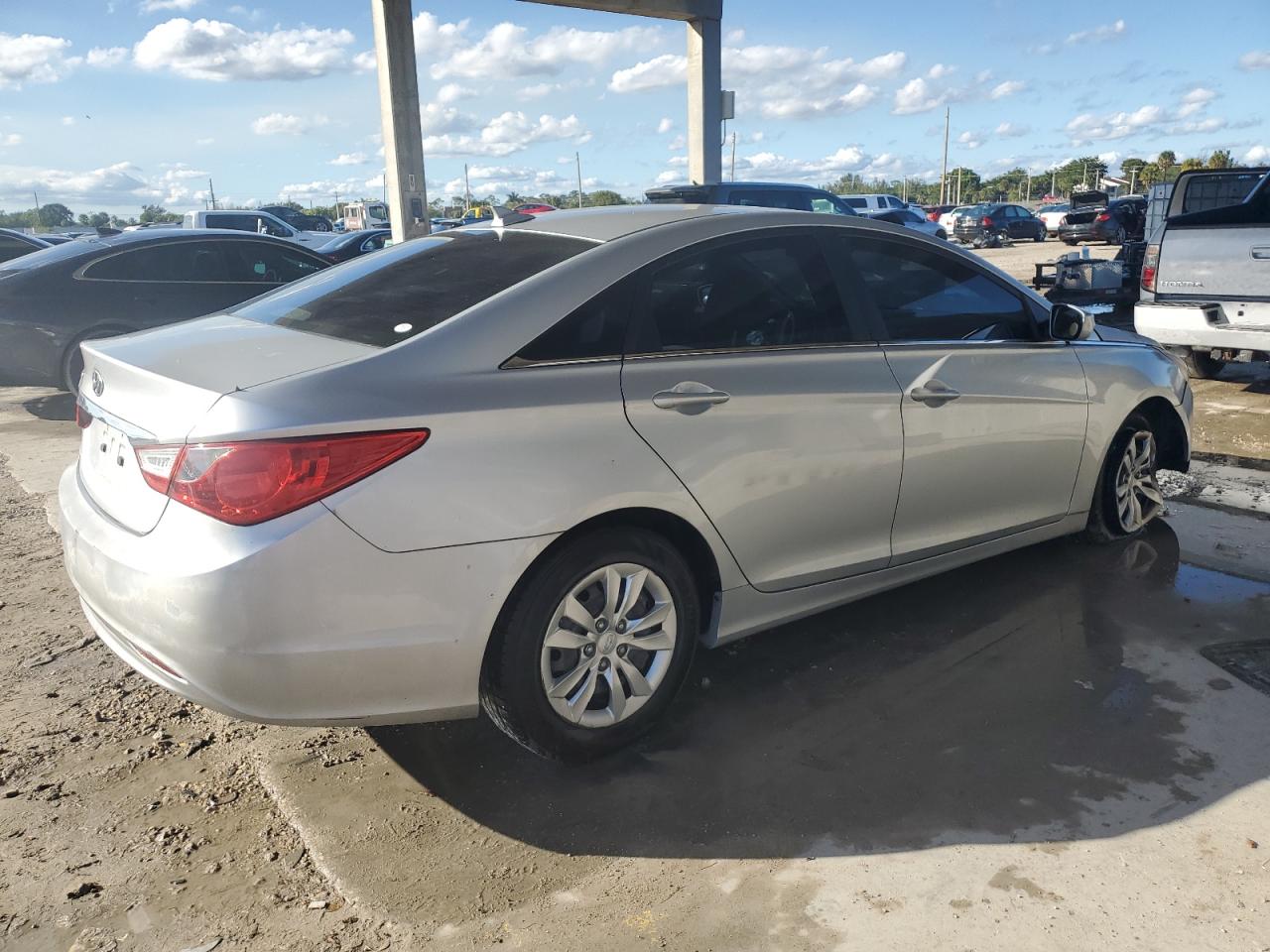 Lot #3033285844 2012 HYUNDAI SONATA GLS