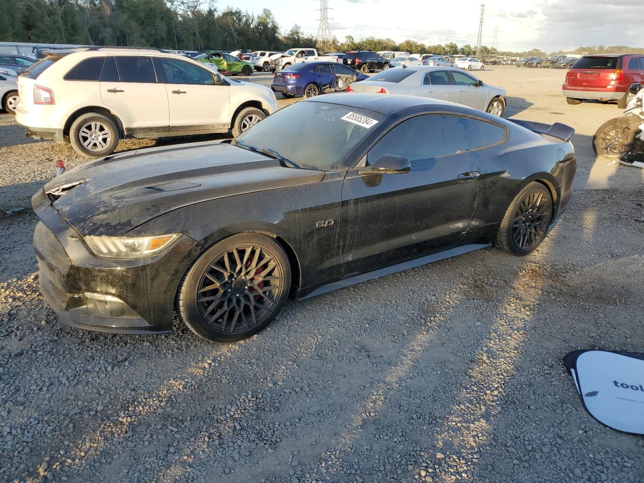  Salvage Ford Mustang