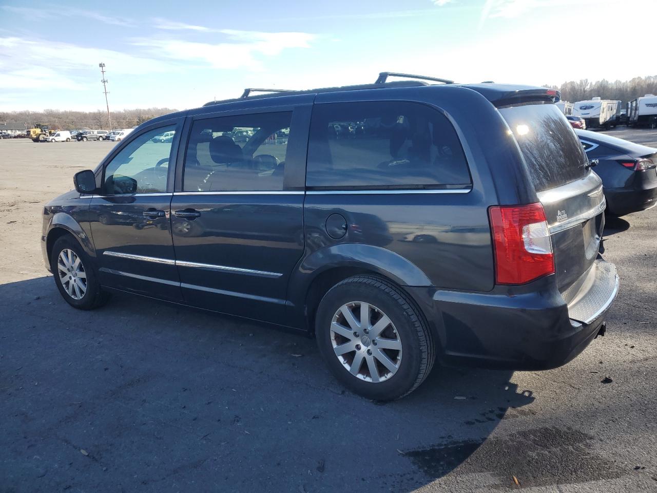 Lot #3040720790 2014 CHRYSLER TOWN & COU