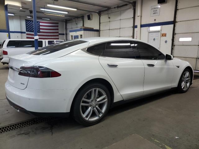 TESLA MODEL S 85 2015 white  electric 5YJSA1H2XFF080919 photo #4