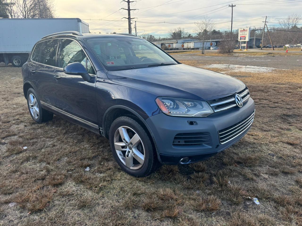 Lot #3042007184 2012 VOLKSWAGEN TOUAREG V6