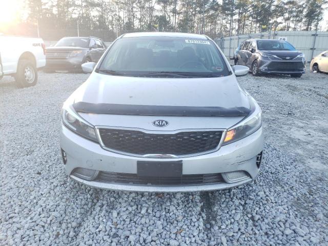 VIN 3KPFL4A7XJE256059 2018 KIA FORTE no.5