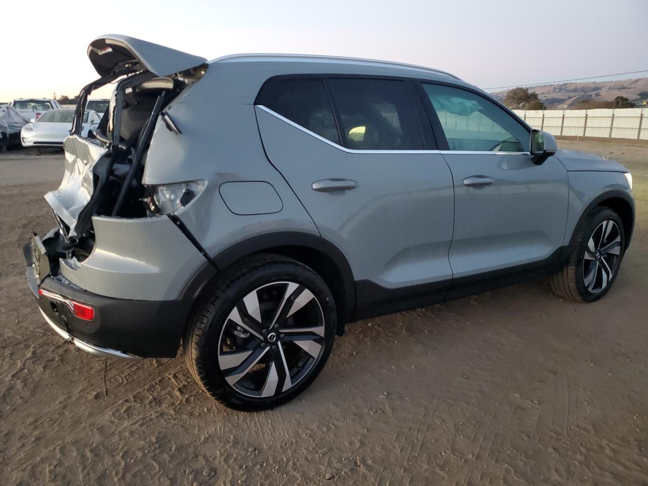 Lot #3030387525 2025 VOLVO XC40 PLUS