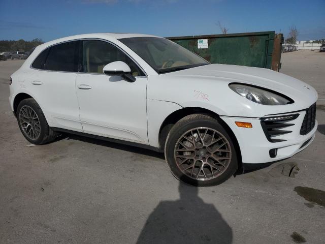 VIN WP1AB2A57FLB67790 2015 PORSCHE MACAN no.4