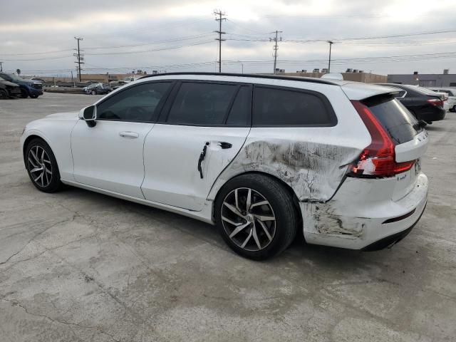 2020 VOLVO V60 T5 MOM YV1102EK7L2389572