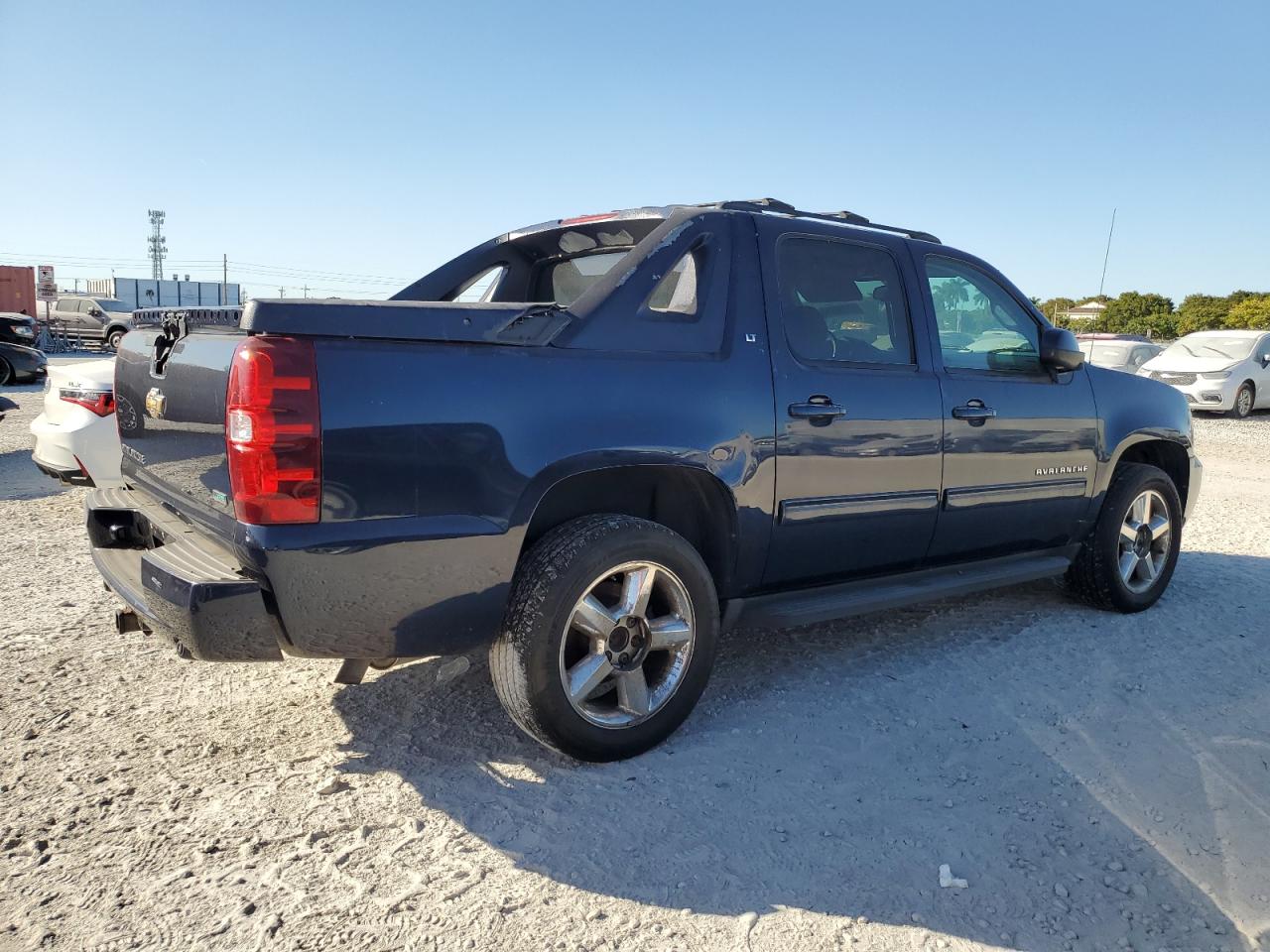 Lot #3024371539 2011 CHEVROLET AVALANCHE