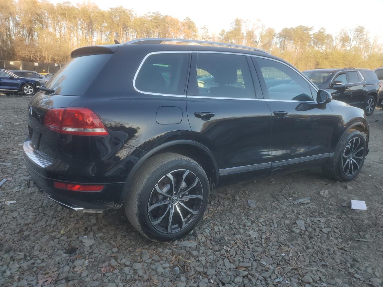 Lot #3037160527 2013 VOLKSWAGEN TOUAREG V6