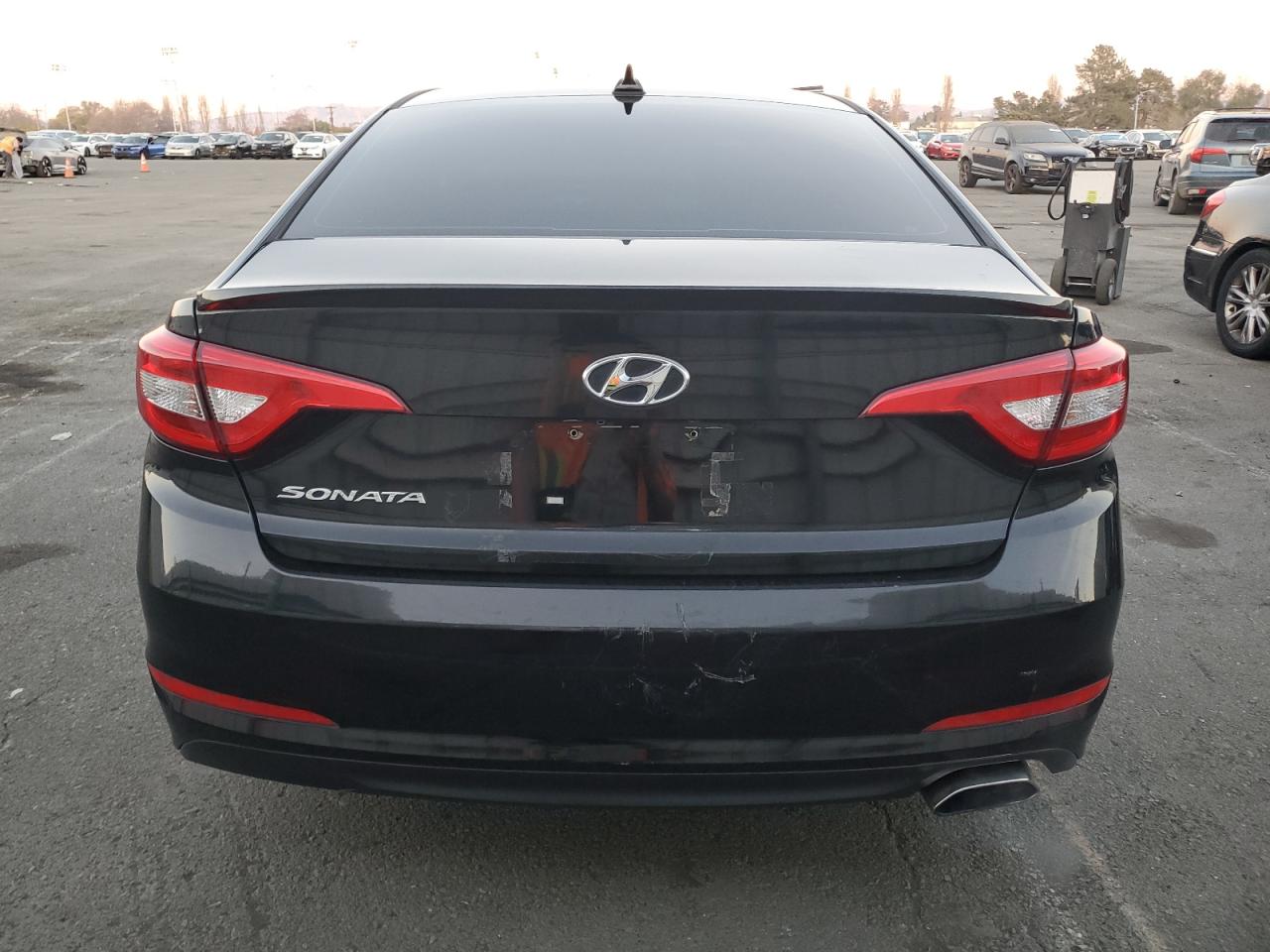 Lot #3028246823 2017 HYUNDAI SONATA SE