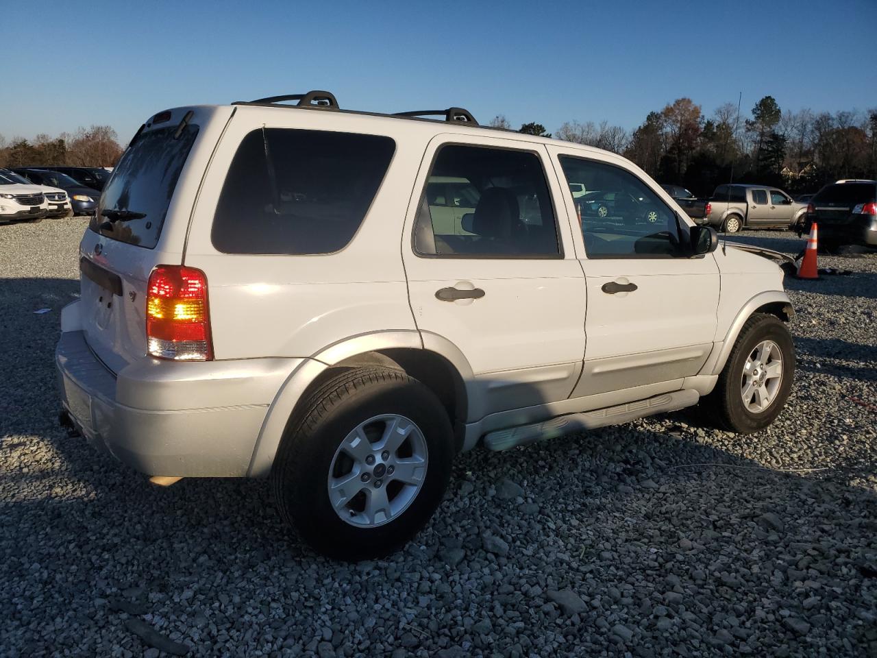 Lot #3024698741 2007 FORD ESCAPE XLT