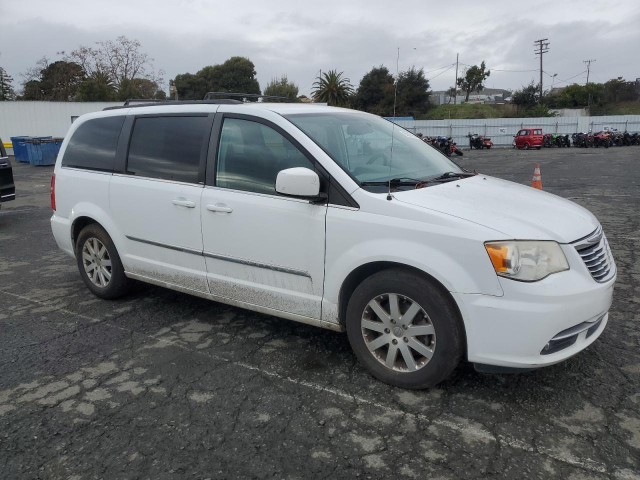 Lot #3025695344 2014 CHRYSLER TOWN & COU