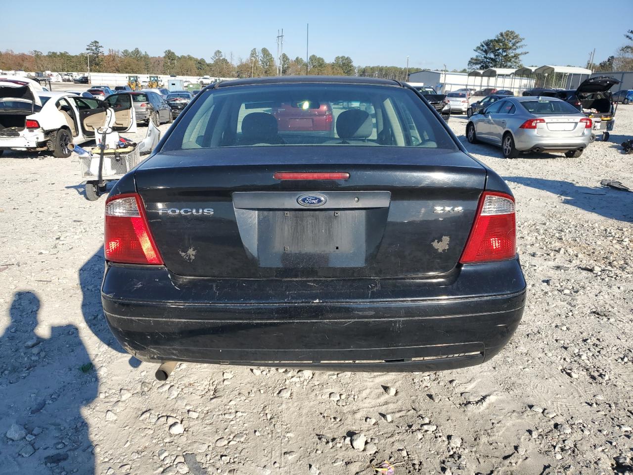 Lot #3033088999 2005 FORD FOCUS ZX4