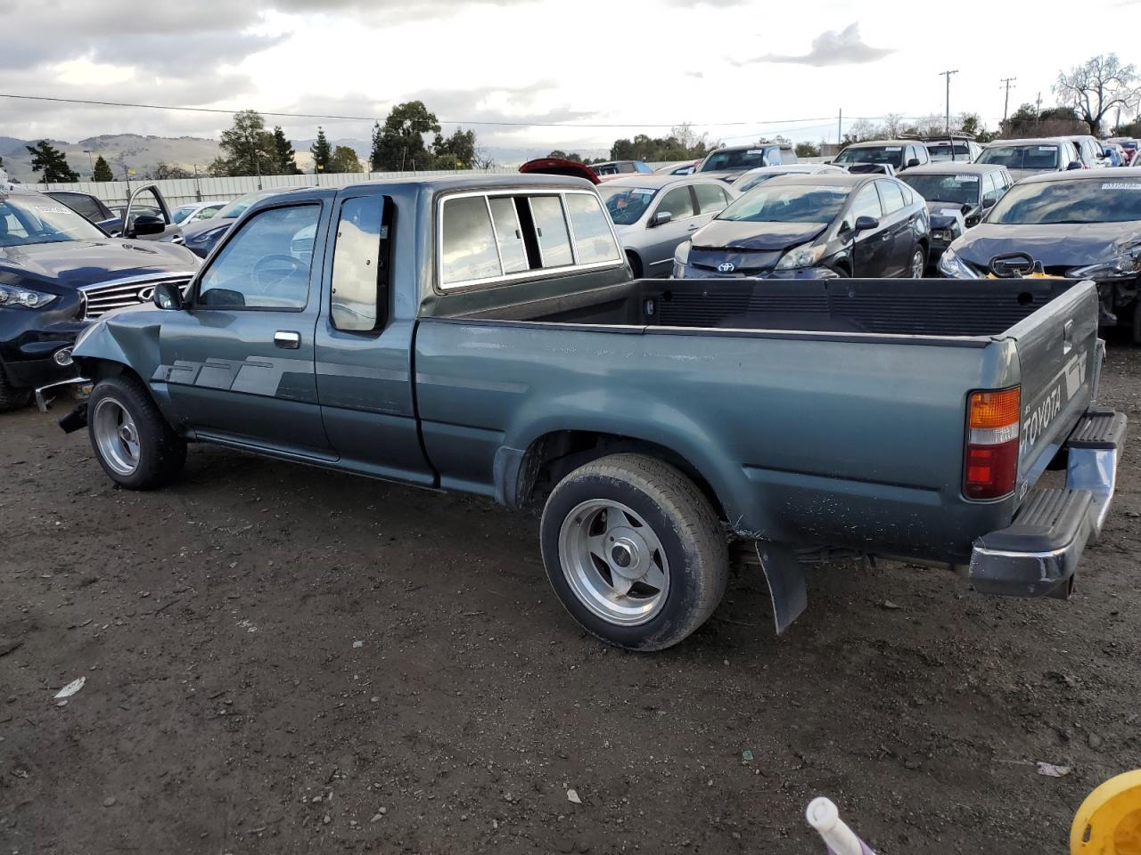 Lot #3056664555 1992 TOYOTA PICKUP 1/2