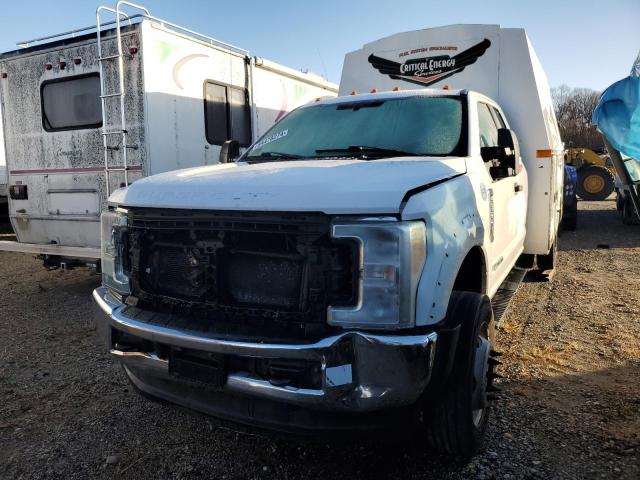 2017 FORD F550