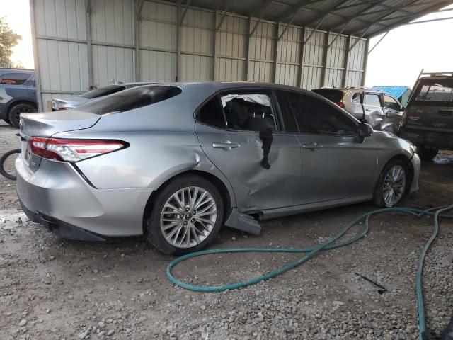 VIN 4T1B11HK6JU118335 2018 TOYOTA CAMRY no.3