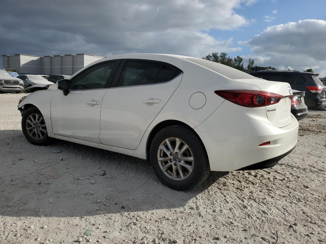 Lot #3033018991 2016 MAZDA 3 SPORT