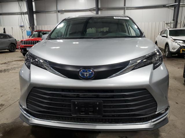 2024 TOYOTA SIENNA XLE - 5TDJSKFC6RS110461