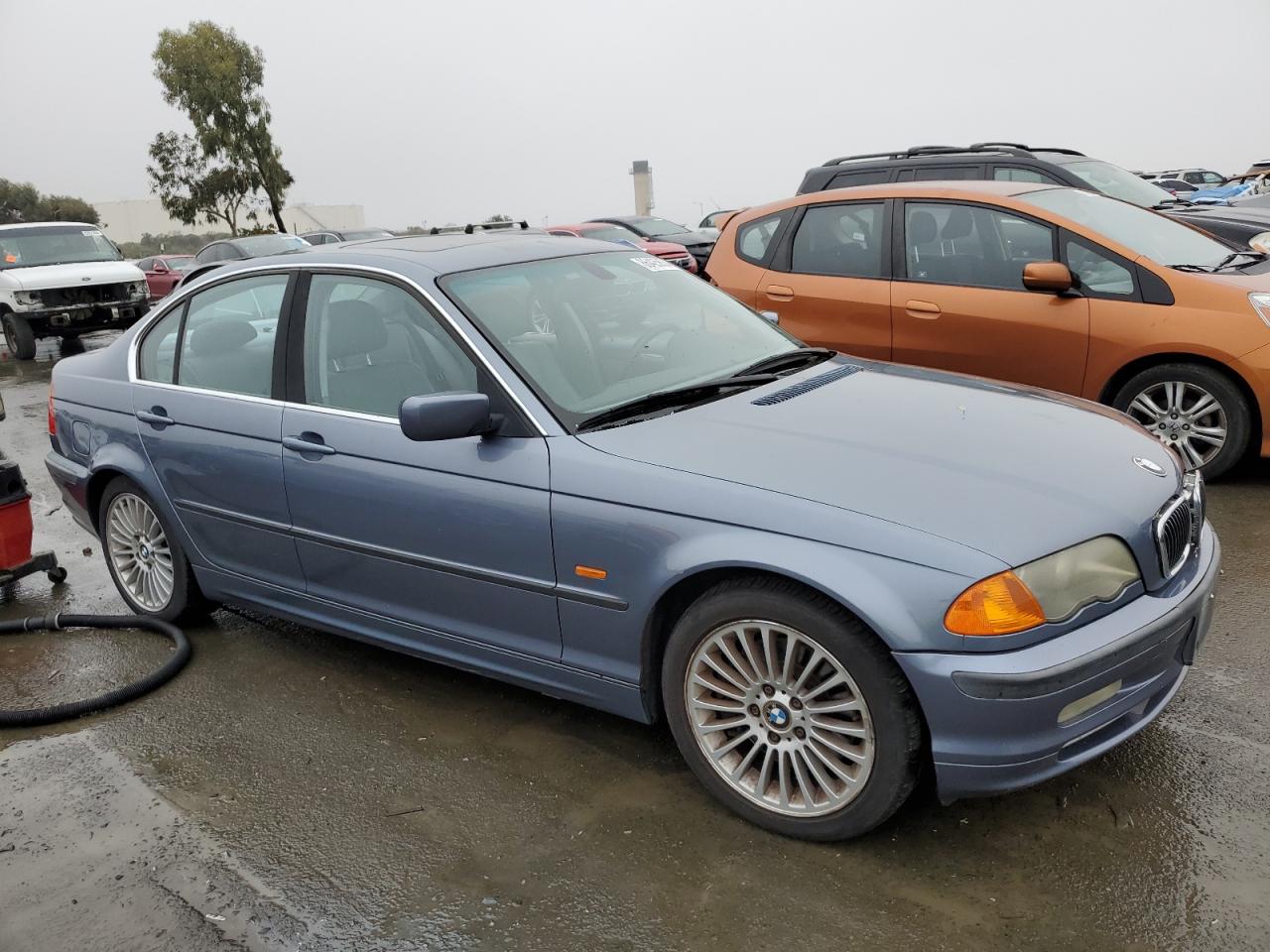 Lot #3034333095 2001 BMW 330 I