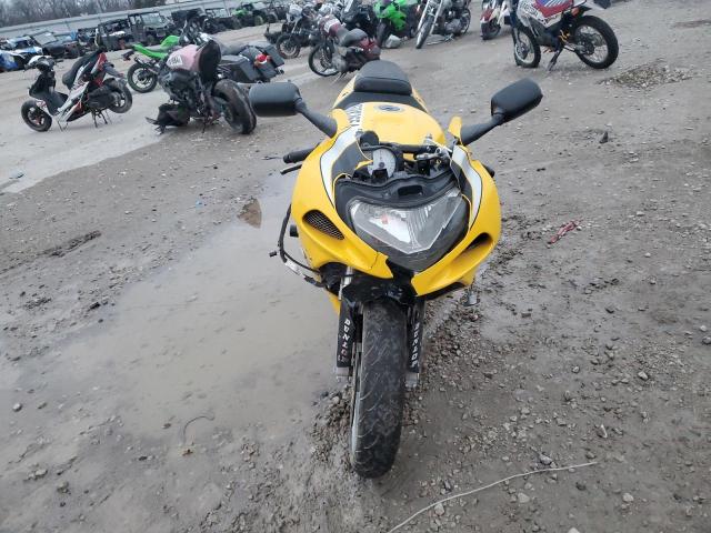 SUZUKI GSX-R750 2000 yellow racer gas JS1GR7HA4Y2103684 photo #3