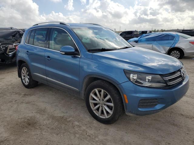 VIN WVGSV7AX2HK017621 2017 VOLKSWAGEN TIGUAN no.4