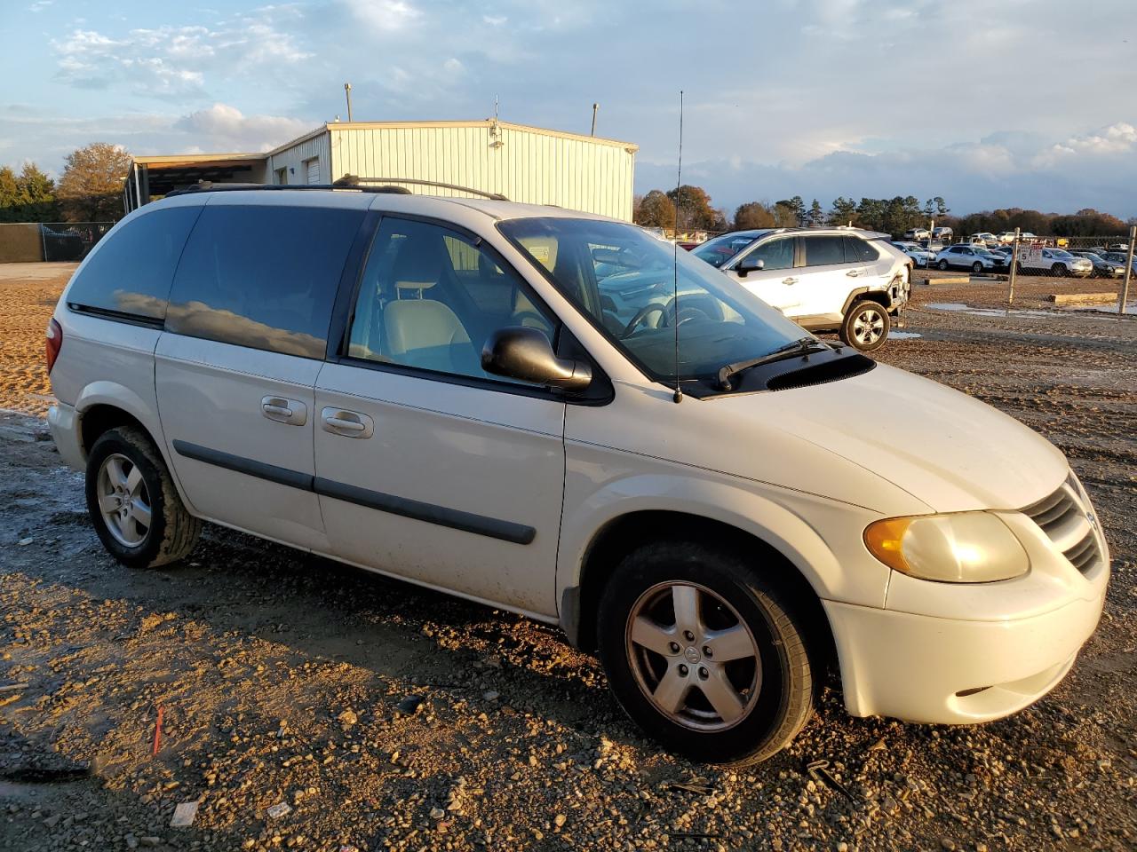 Lot #3029618088 2005 DODGE CARAVAN SX