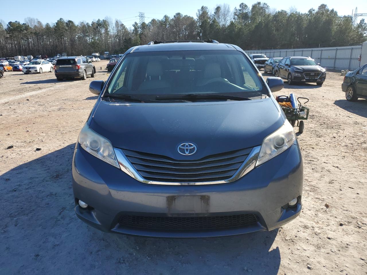 Lot #3034351088 2014 TOYOTA SIENNA XLE