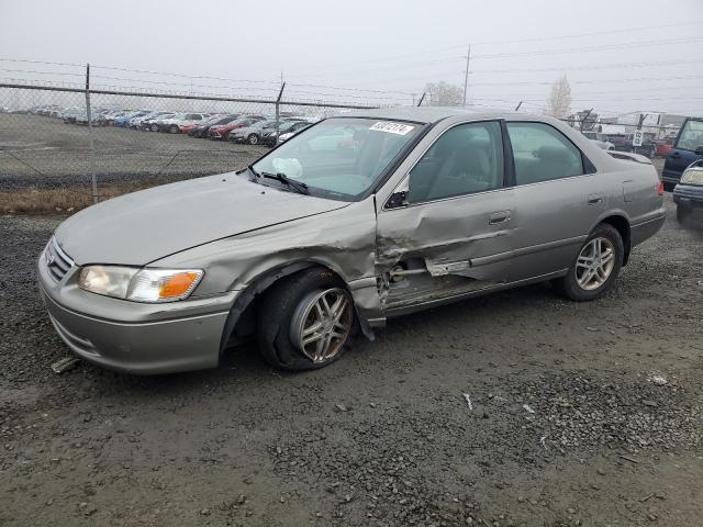 TOYOTA CAMRY CE 2001 gold  gas JT2BG22K010599068 photo #1