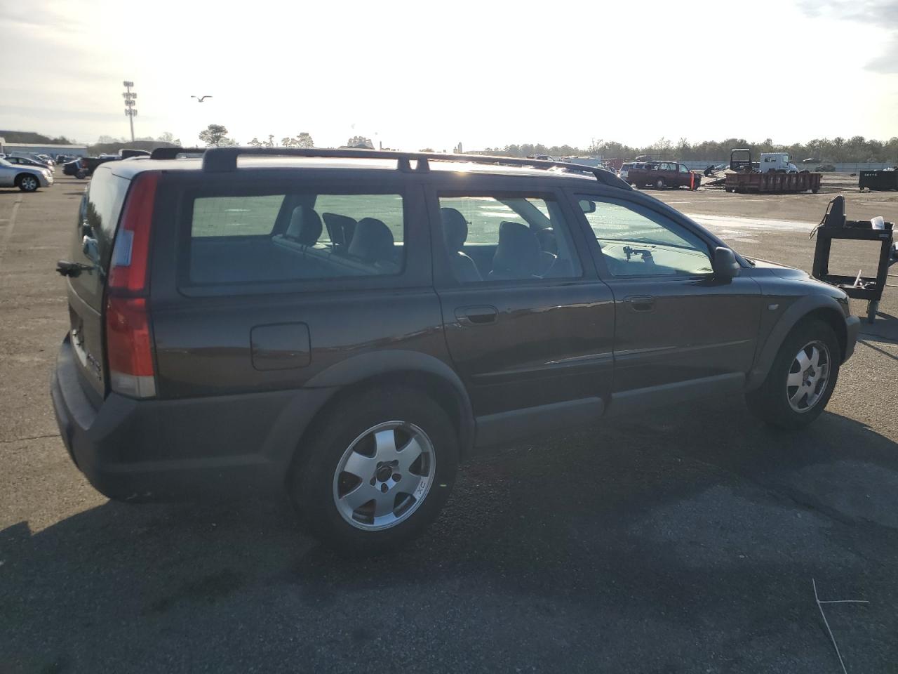 Lot #3029352694 2001 VOLVO V70 XC