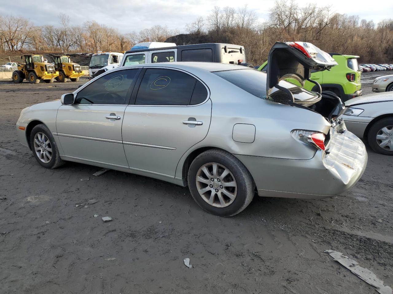 Lot #3052290619 2004 LEXUS ES 330