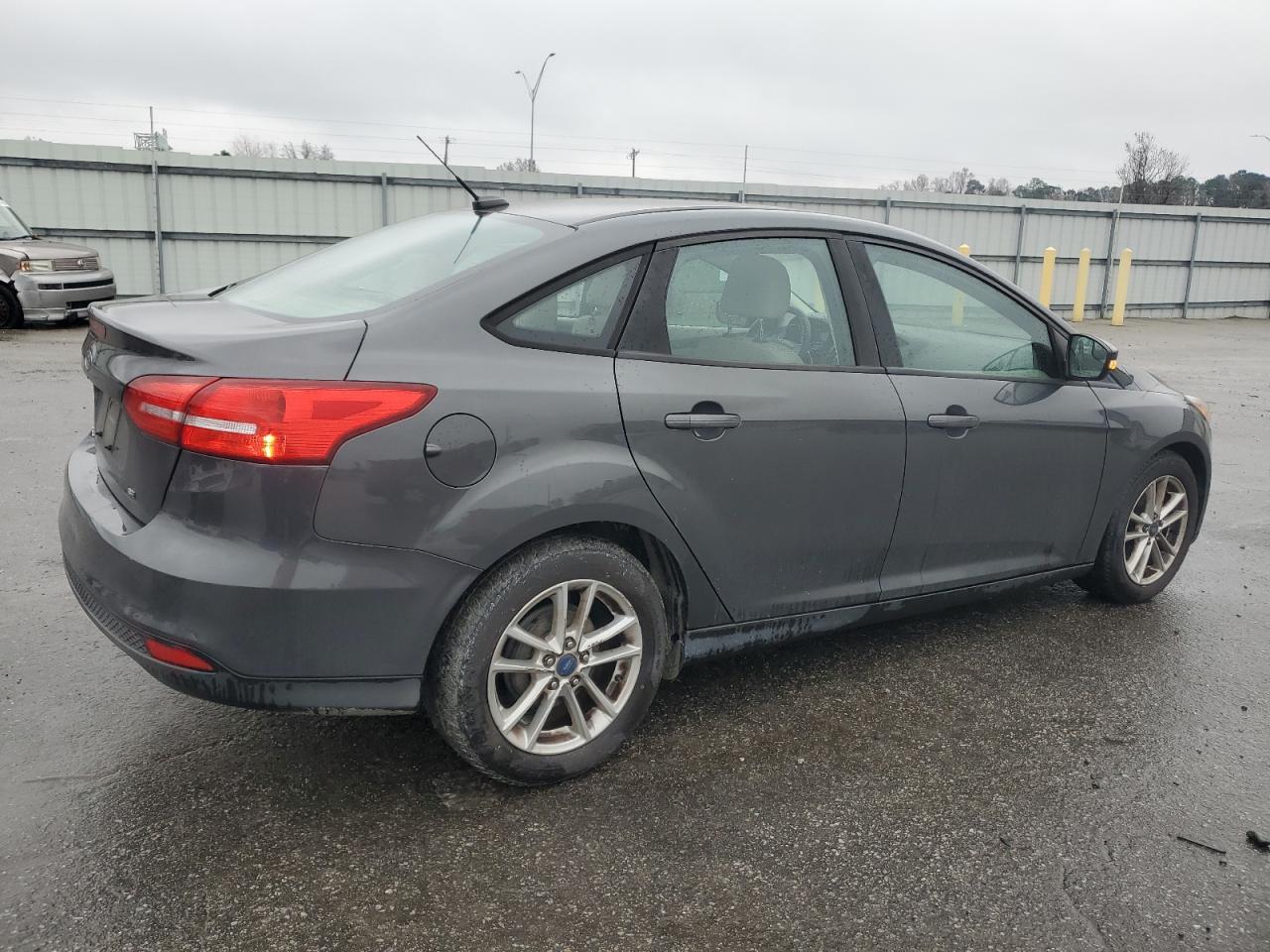 Lot #3033265897 2017 FORD FOCUS SE