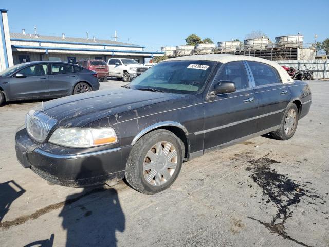 2005 LINCOLN TOWN CAR S #3030831500