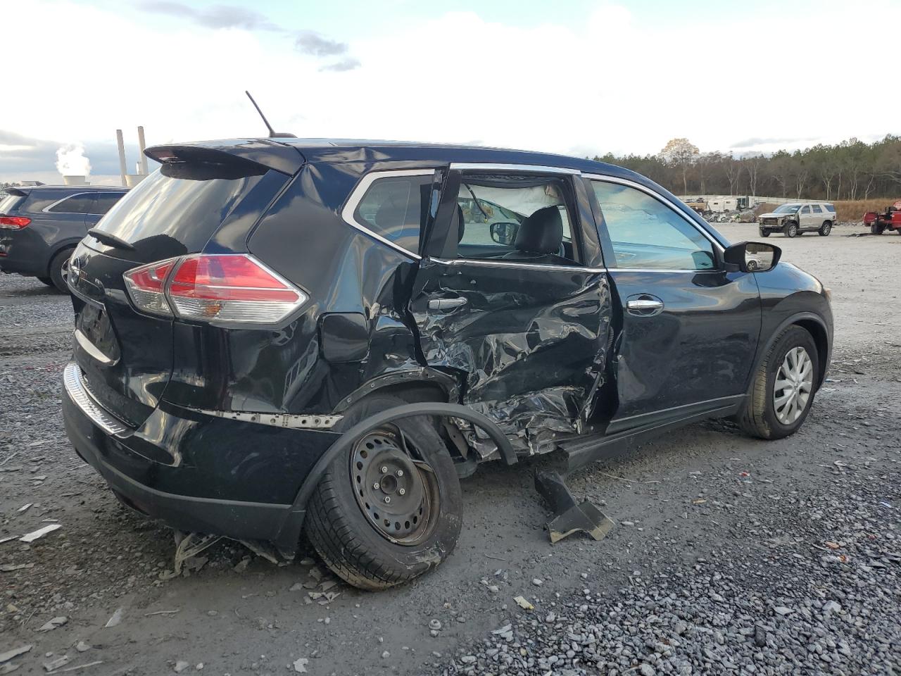 Lot #3033362817 2015 NISSAN ROGUE S