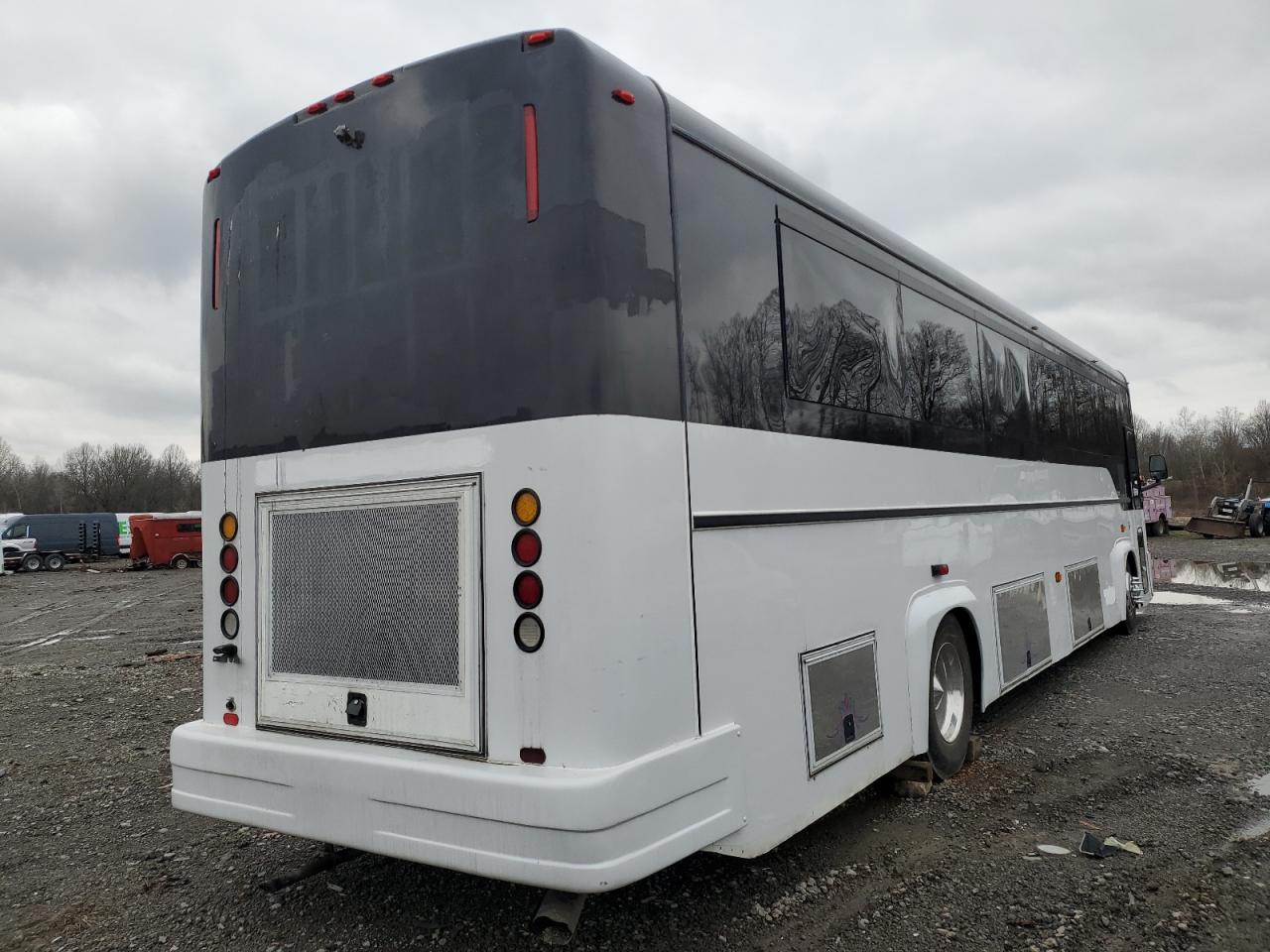 Lot #3030637096 2007 FREIGHTLINER CHASSIS X