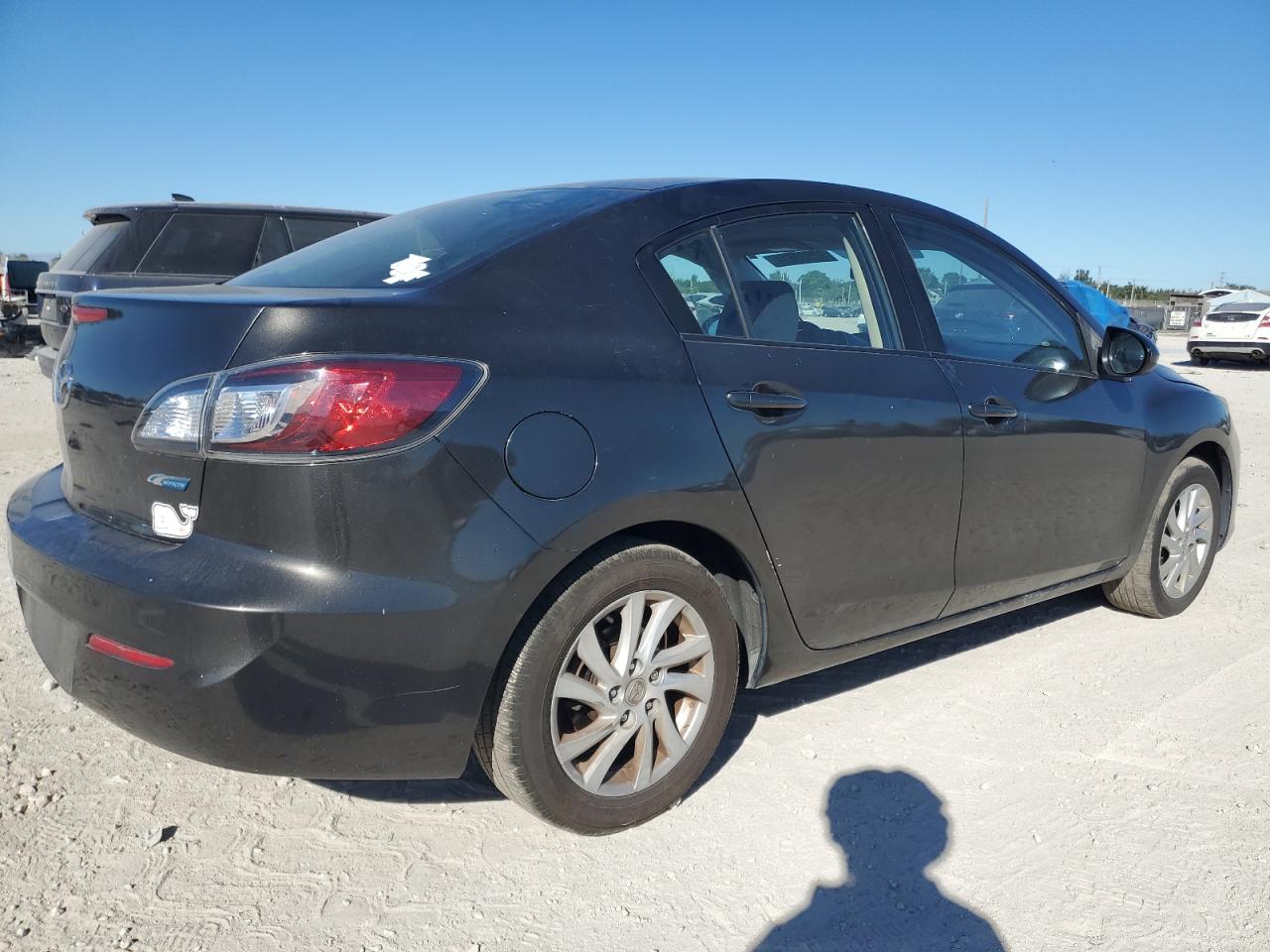 Lot #3030684092 2012 MAZDA 3 I