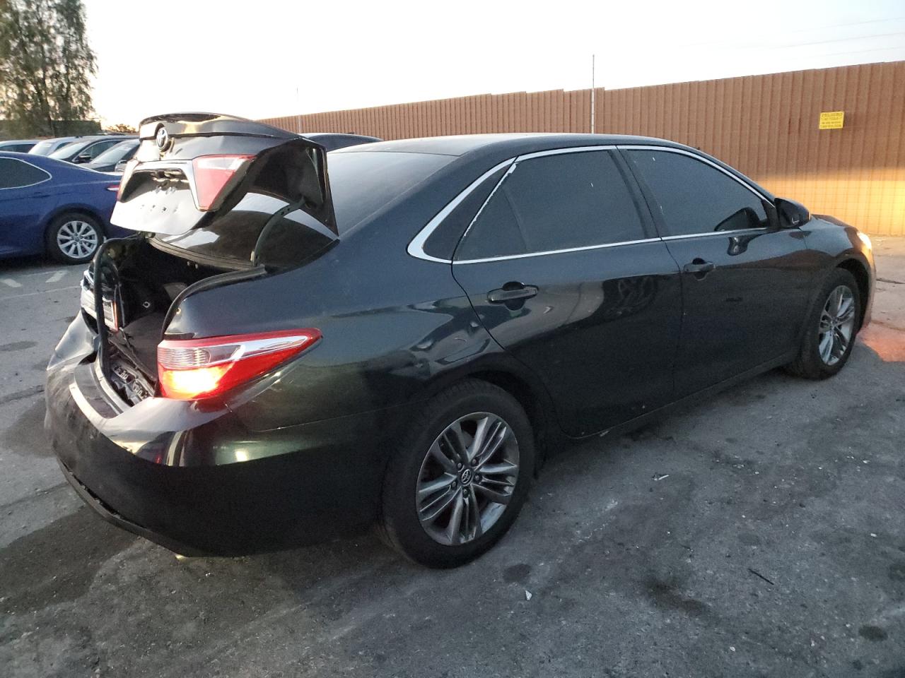 Lot #3027098785 2016 TOYOTA CAMRY LE