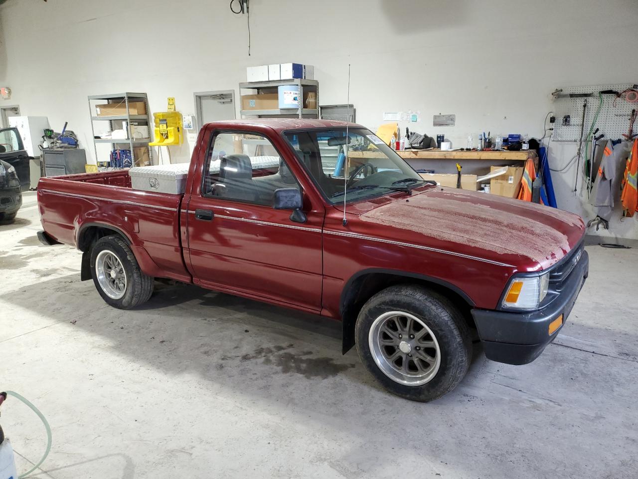 Lot #3029437696 1990 TOYOTA PICKUP 1/2