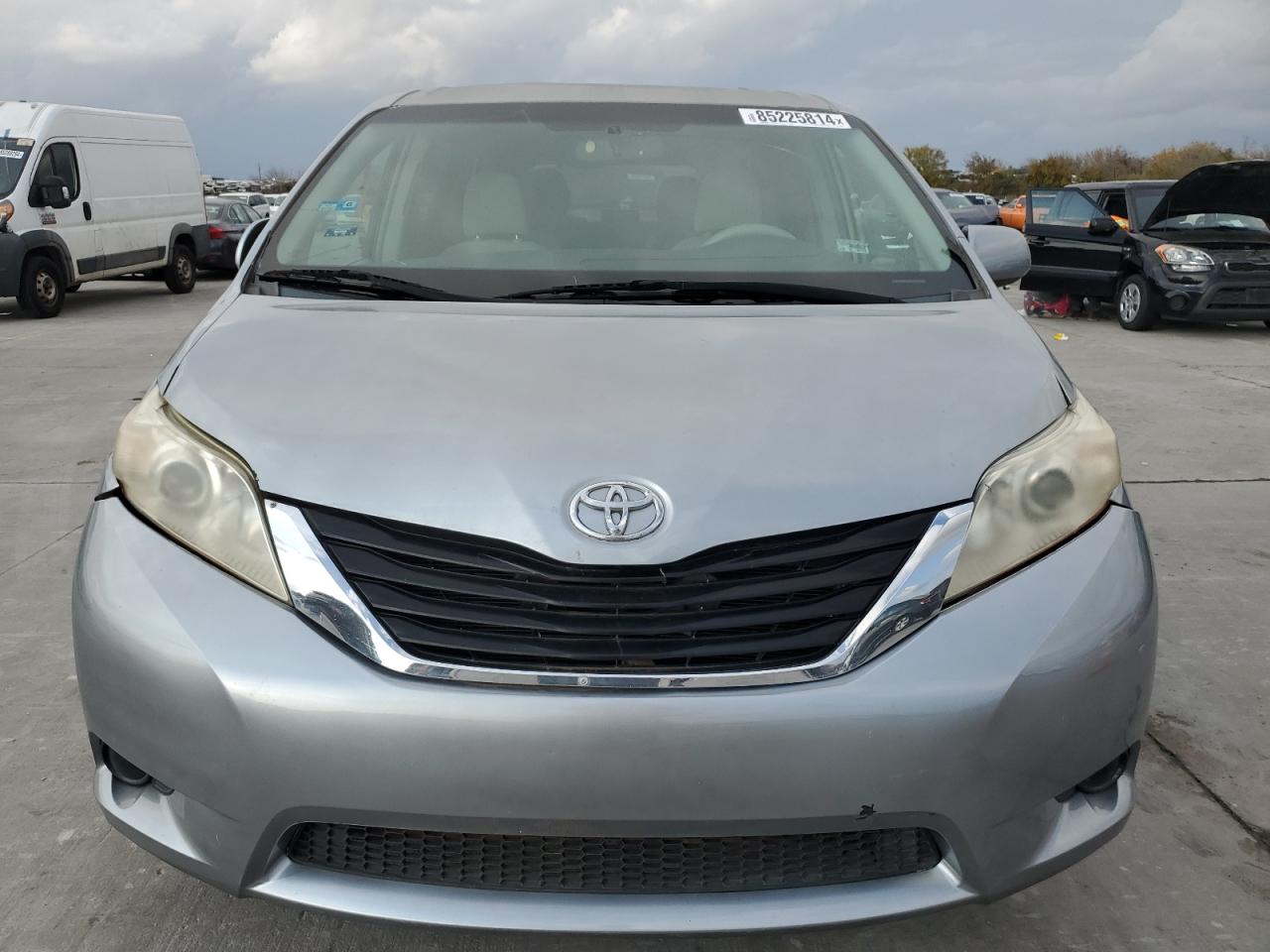 Lot #3025930946 2012 TOYOTA SIENNA LE