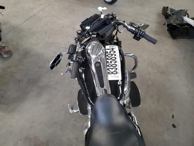 2019 HARLEY-DAVIDSON FLHT 1HD1FVC6XKB681757