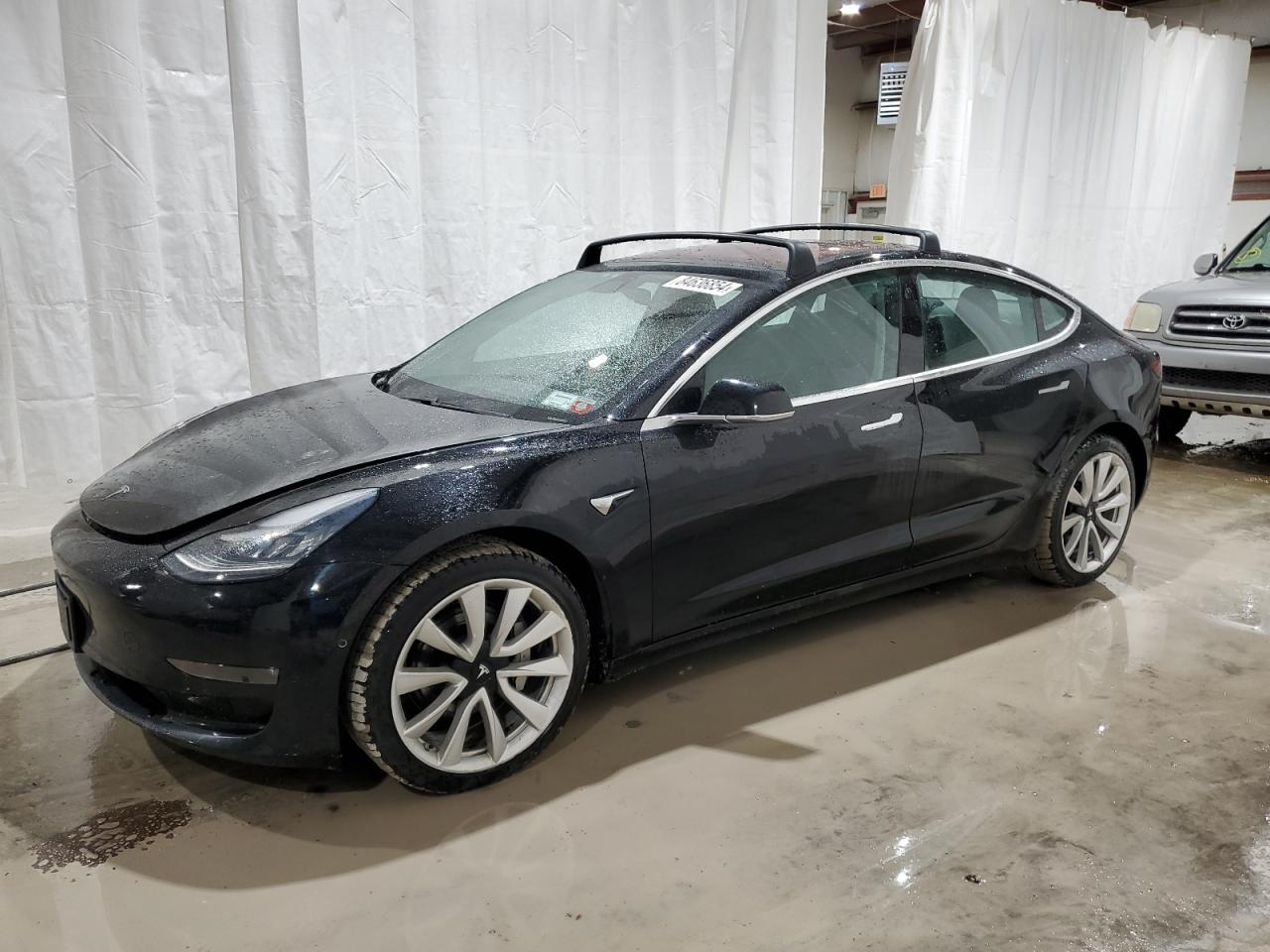 Lot #3029359715 2018 TESLA MODEL 3