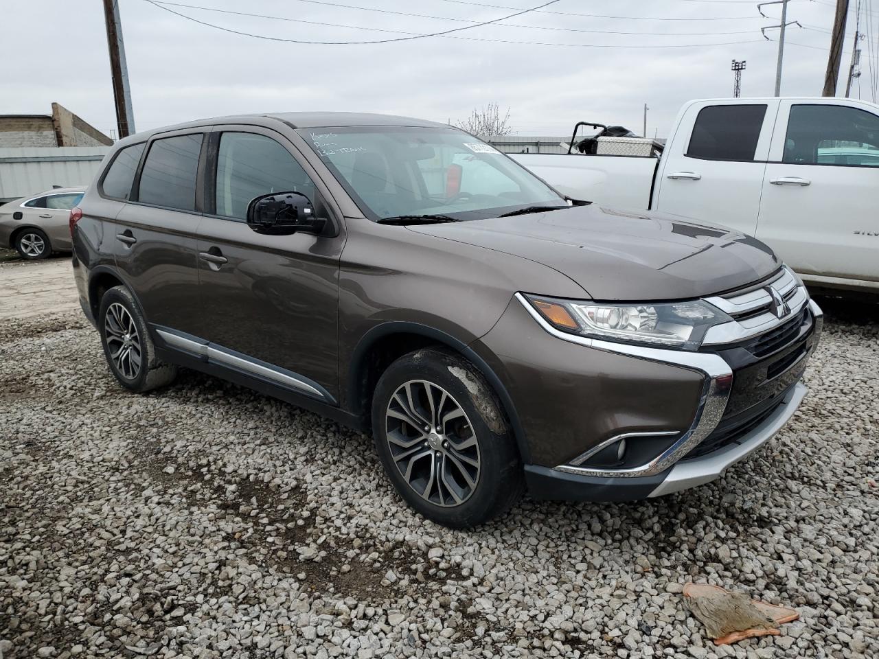 Lot #3033015020 2017 MITSUBISHI OUTLANDER